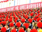 沅陵龙舟赛,规模盛大,观众如潮