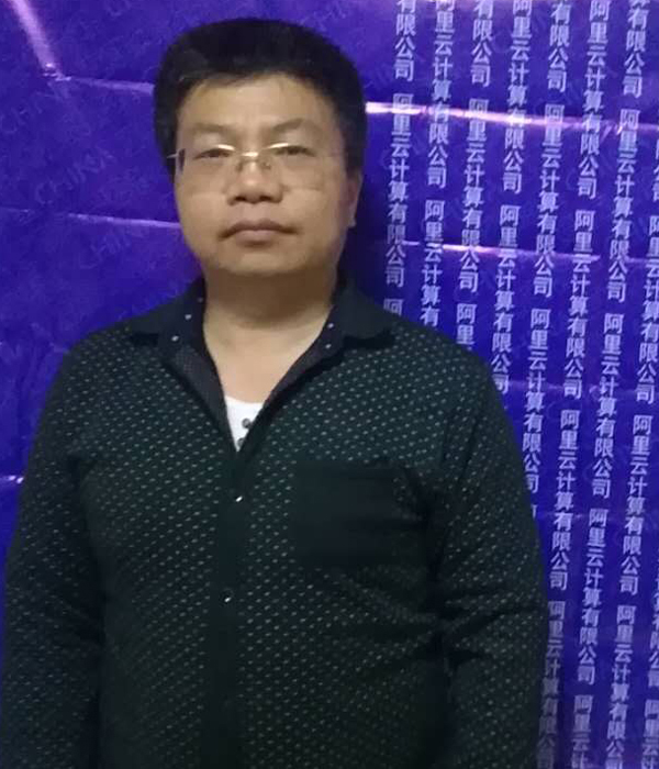 阿里云法人照相.jpg
