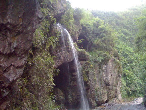 凉水井马撒尿风景