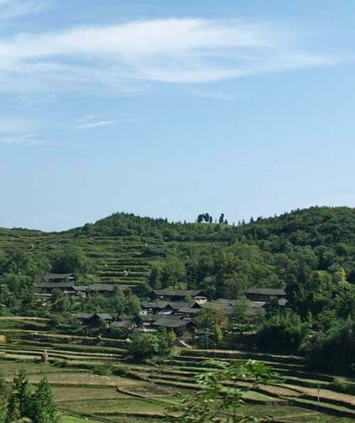 秋高气爽的沅陵县张家坪乡村野风光